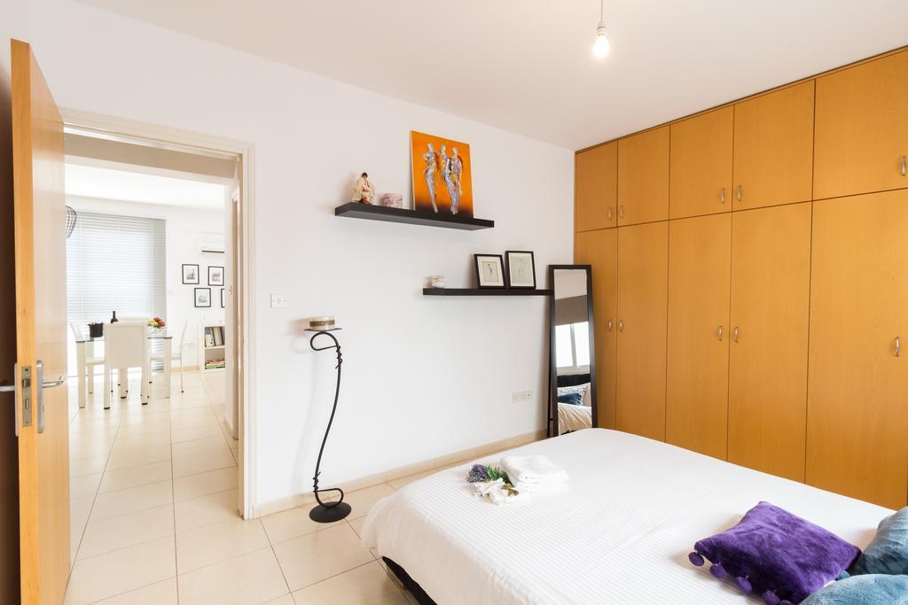 Ferienwohnung Elena Court Apt 401 Larnaka Exterior foto